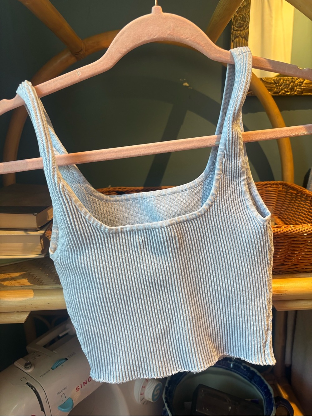 Aritzia Babaton Sculpt Knit Squareneck Cropped Tank XS - Picture 2 of 3